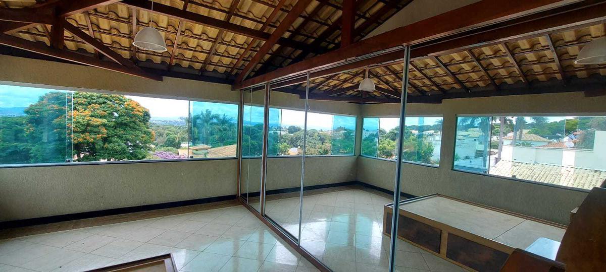 Casa, Trevo, 4 Quartos, 10 Vagas, 1 Suíte