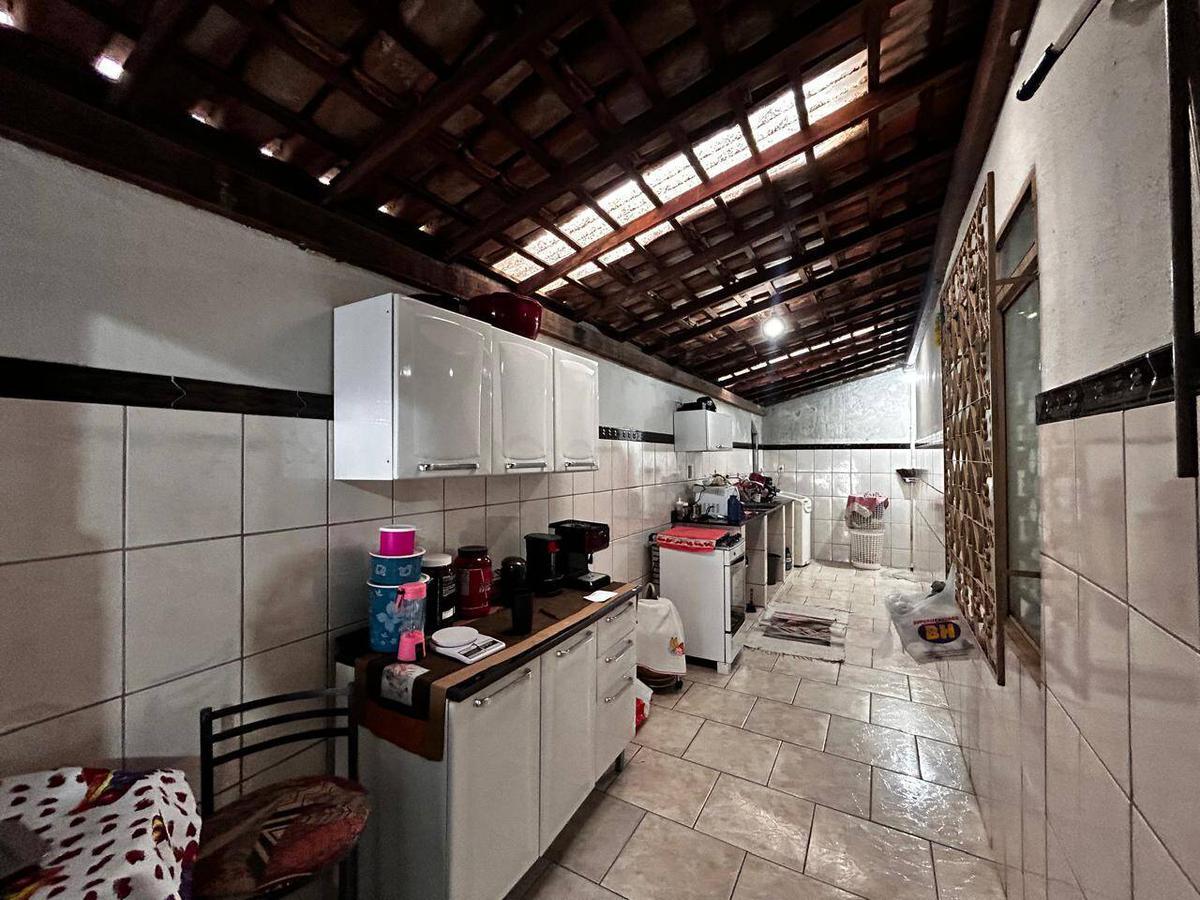 Casa, Floresta, 3 Quartos, 0 Vaga, 1 Suíte