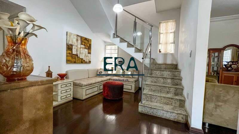 Casa, Serra, 4 Quartos, 2 Vagas, 2 Suítes