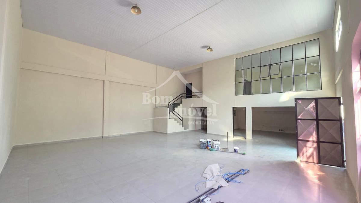 Andar, Centro, 0 Quarto, 0 Vaga