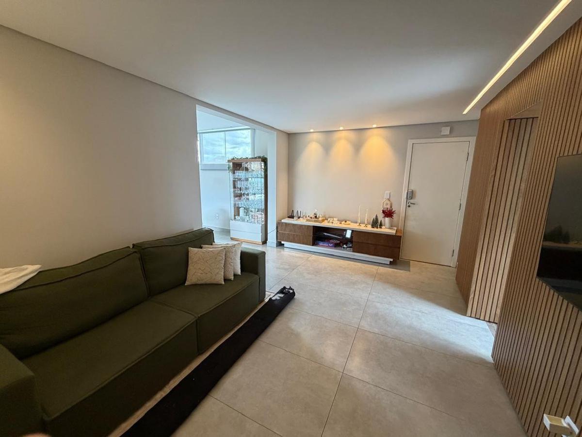 Apartamento, Colégio Batista, 2 Quartos, 2 Vagas, 1 Suíte