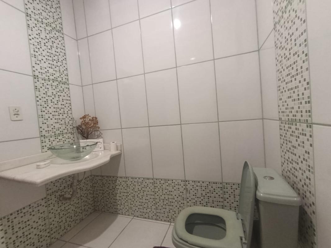 Casa, Solar do Barreiro, 5 Quartos, 2 Vagas, 1 Suíte
