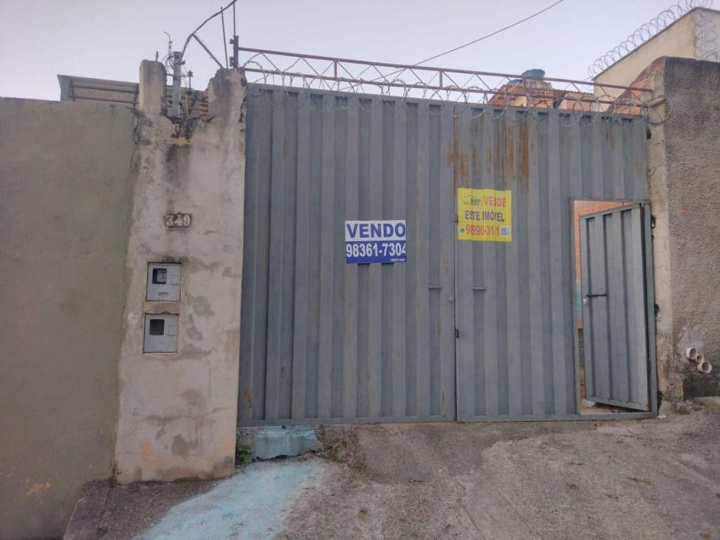 Casa, Jardim Vitória, 2 Quartos, 0 Vaga