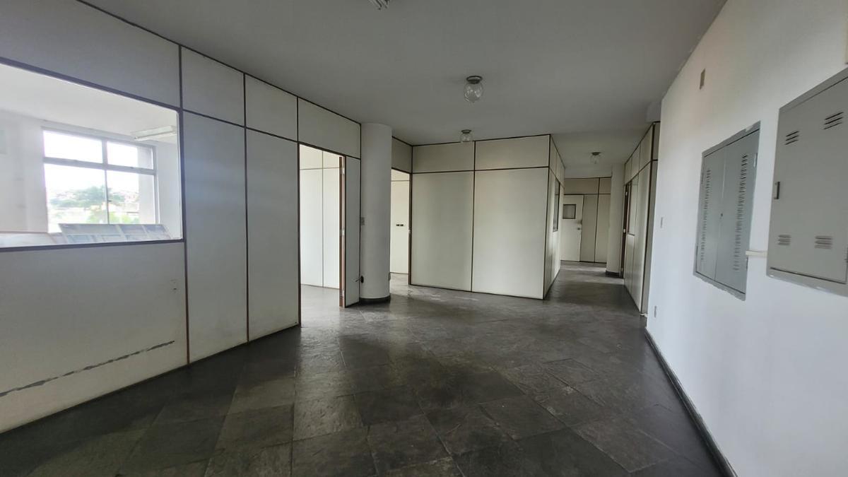 Prédio, São Francisco, 0 Quarto, 0 Vaga