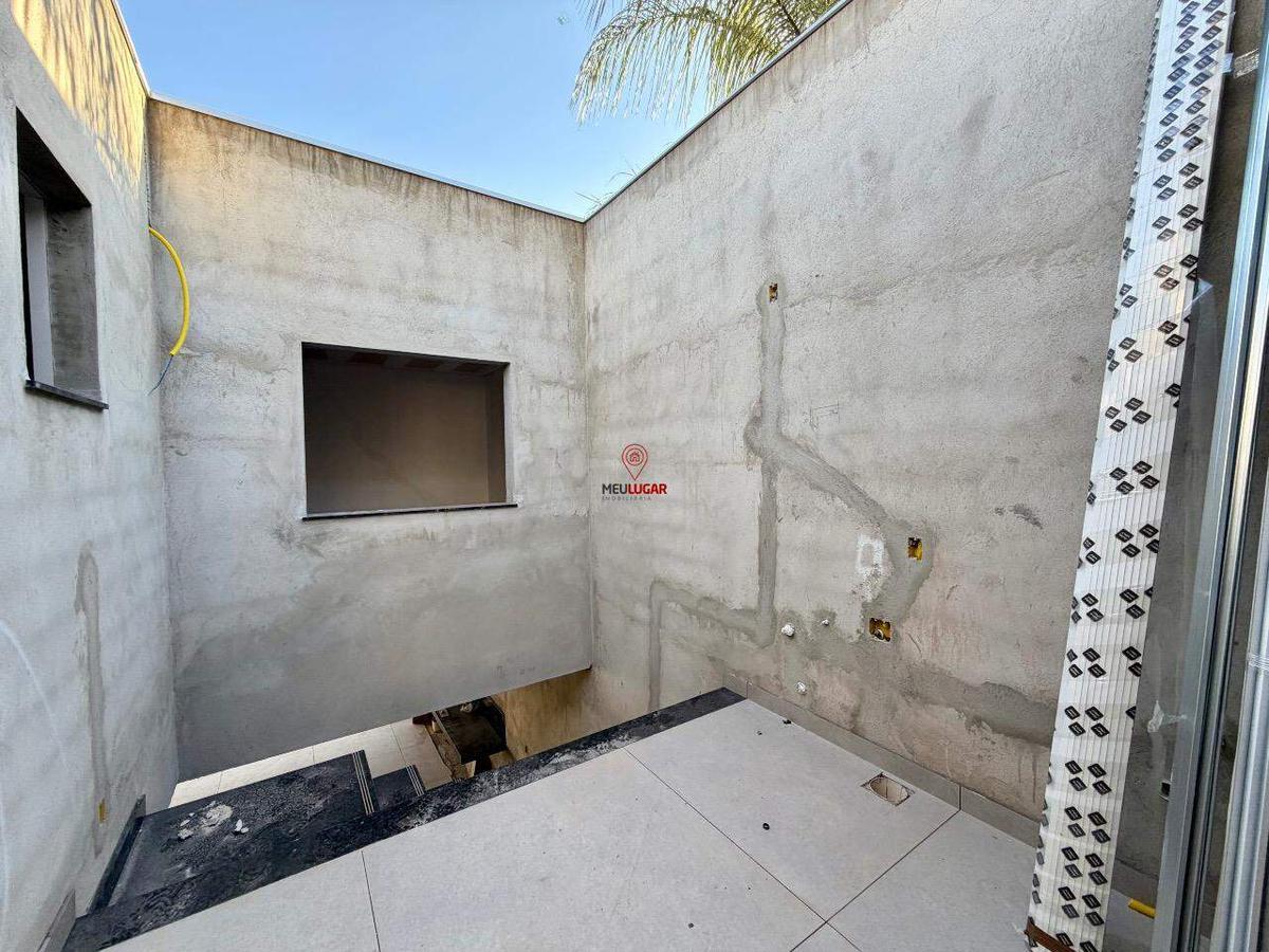 Casa, Masterville, 3 Quartos, 3 Vagas, 1 Suíte