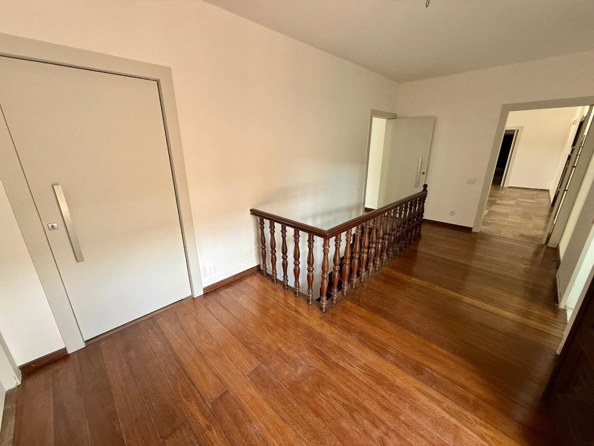 Casa, São Luiz (pampulha), 5 Quartos, 8 Vagas, 2 Suítes