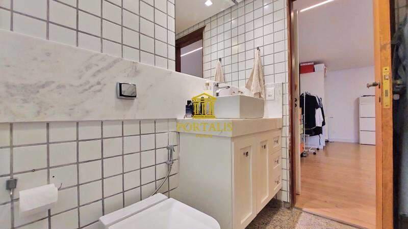 Casa, Comiteco, 5 Quartos, 3 Vagas, 4 Suítes