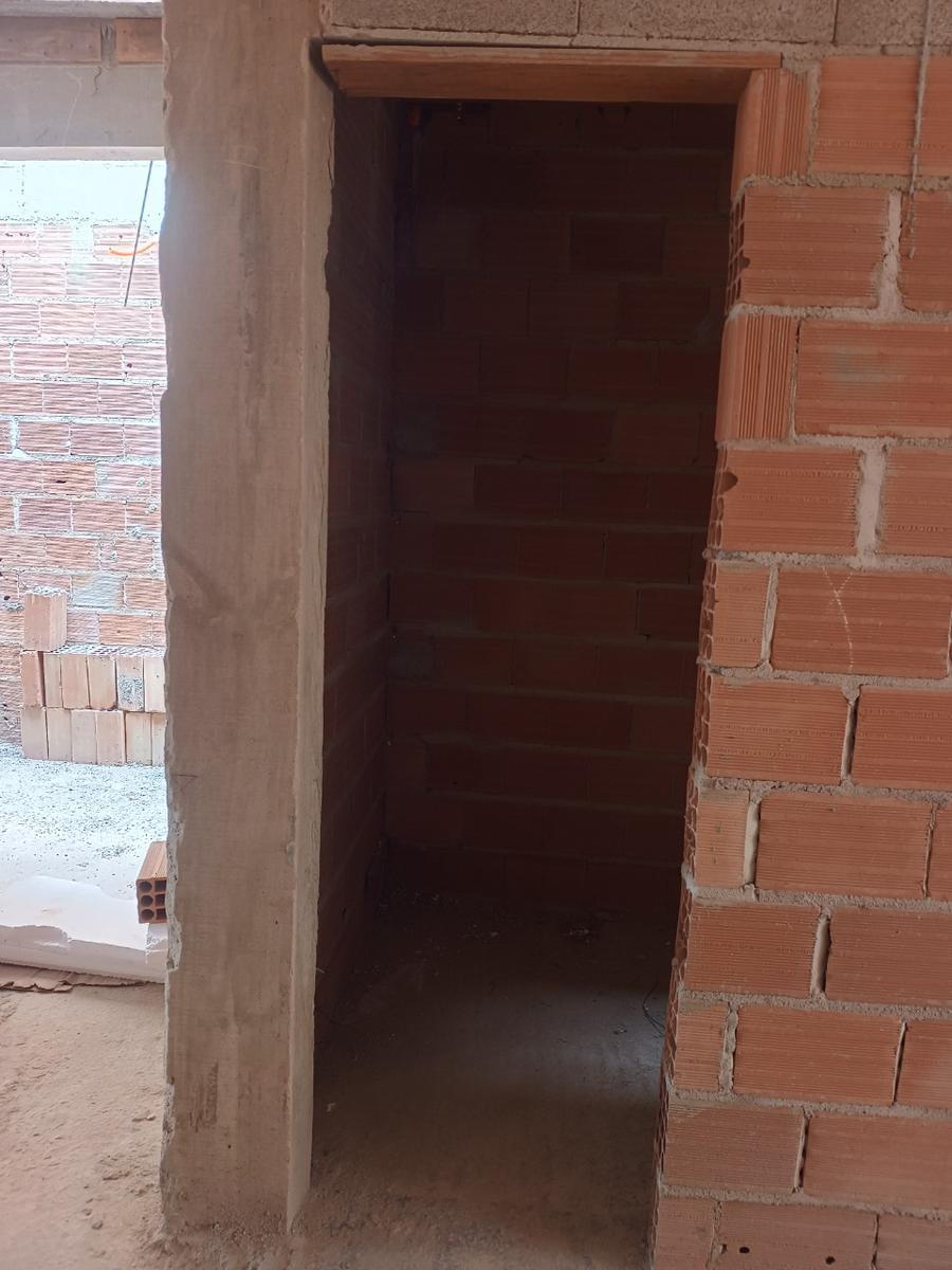 Casa, Europa, 3 Quartos, 2 Vagas, 1 Suíte