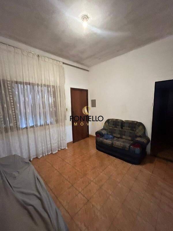 Casa, Montreal, 4 Quartos, 2 Vagas, 1 Suíte