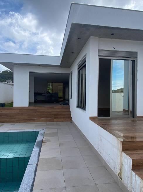 Casa, Alphaville - Lagoa dos Ingleses, 4 Quartos, 4 Vagas, 2 Suítes