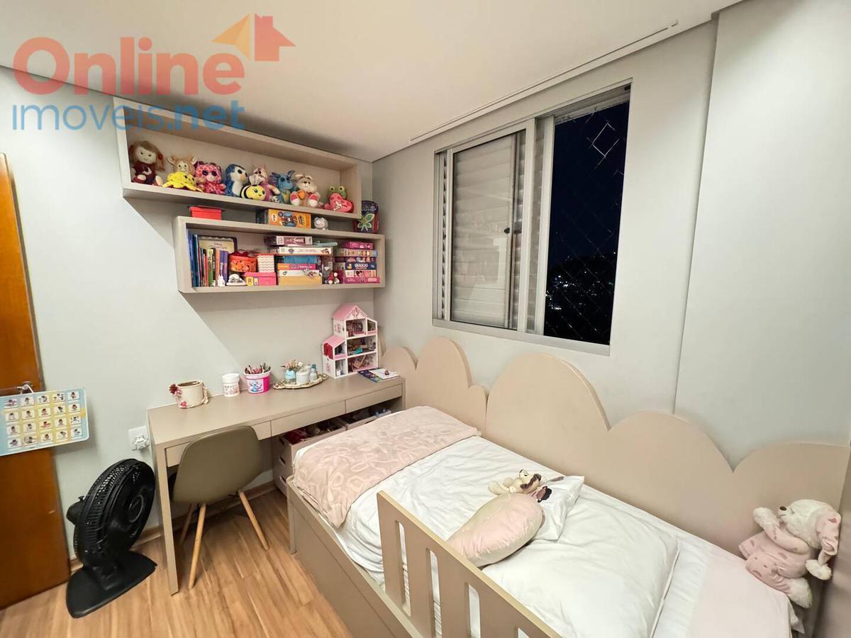 Apartamento, Castelo, 3 Quartos, 0 Vaga, 1 Suíte
