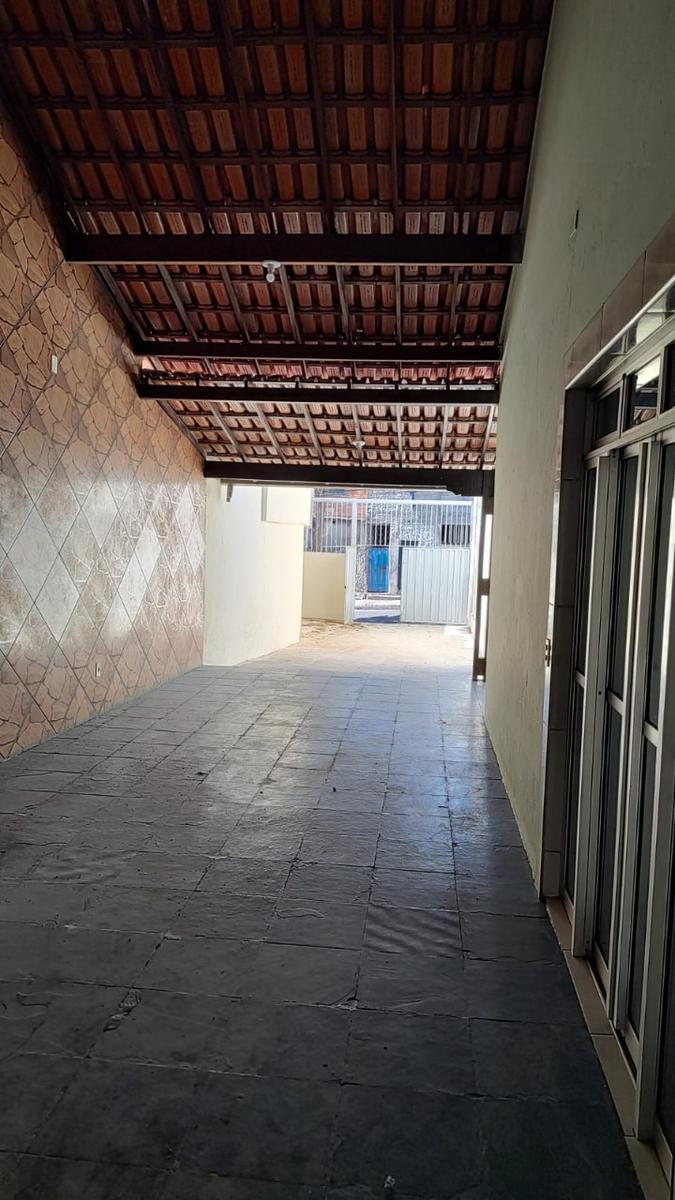 Casa Comercial, Piratininga (venda Nova), 3 Quartos, 5 Vagas, 1 Suíte