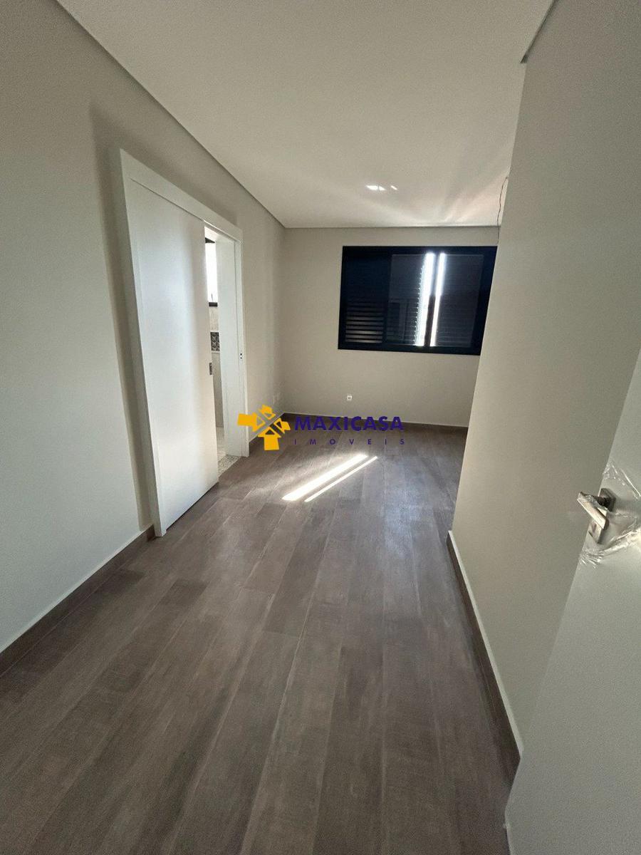 Apartamento, Jaraguá, 4 Quartos, 3 Vagas, 1 Suíte