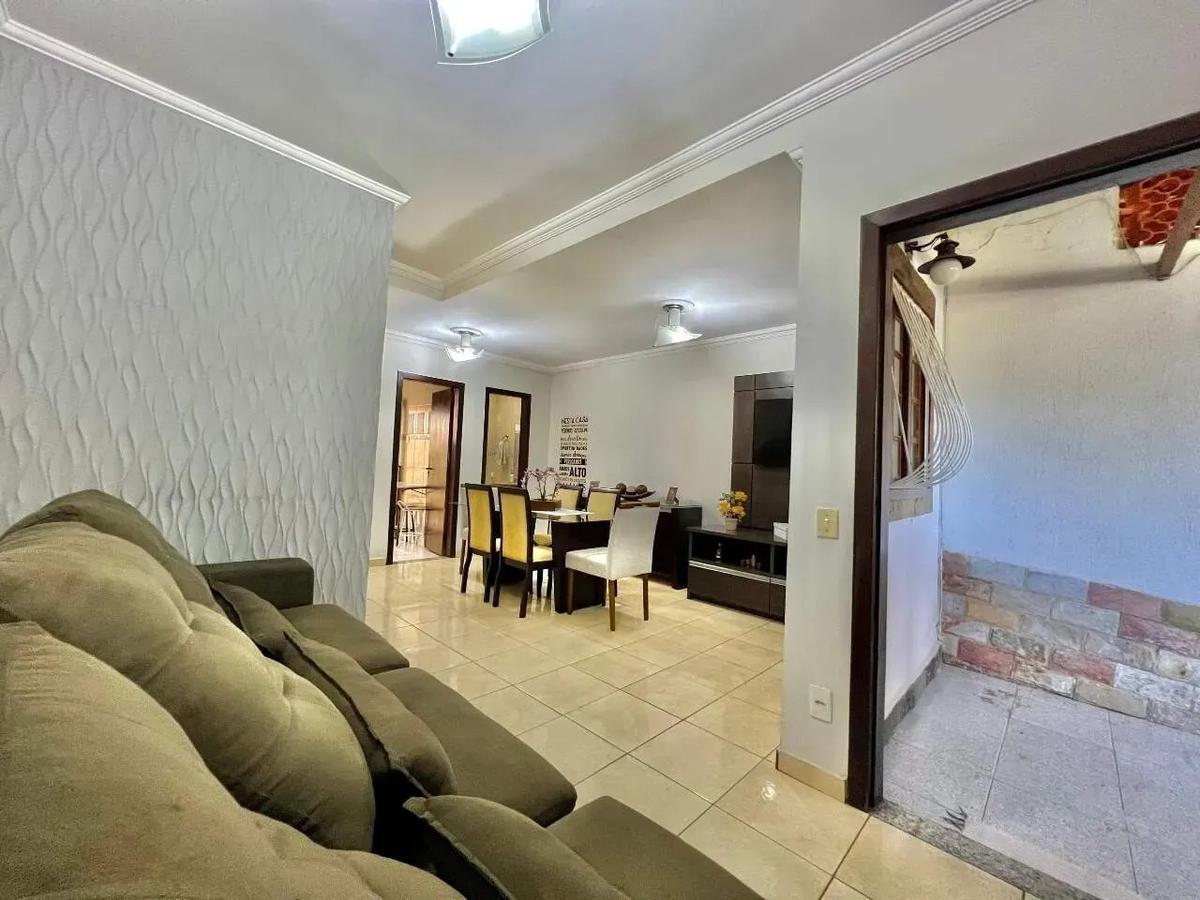 Casa, Santa Branca, 2 Quartos, 2 Vagas, 2 Suítes