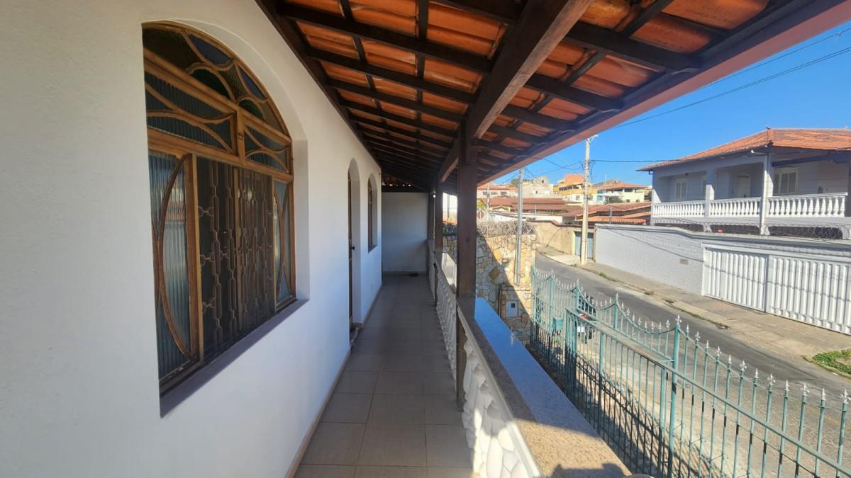 Casa, Jardim Pérola, 3 Quartos, 2 Vagas, 1 Suíte