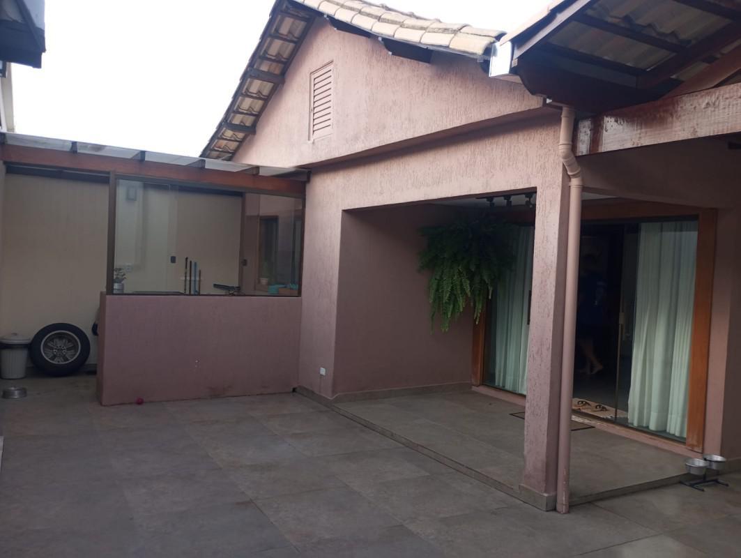 Casa, Nova Gameleira, 3 Quartos, 3 Vagas, 2 Suítes