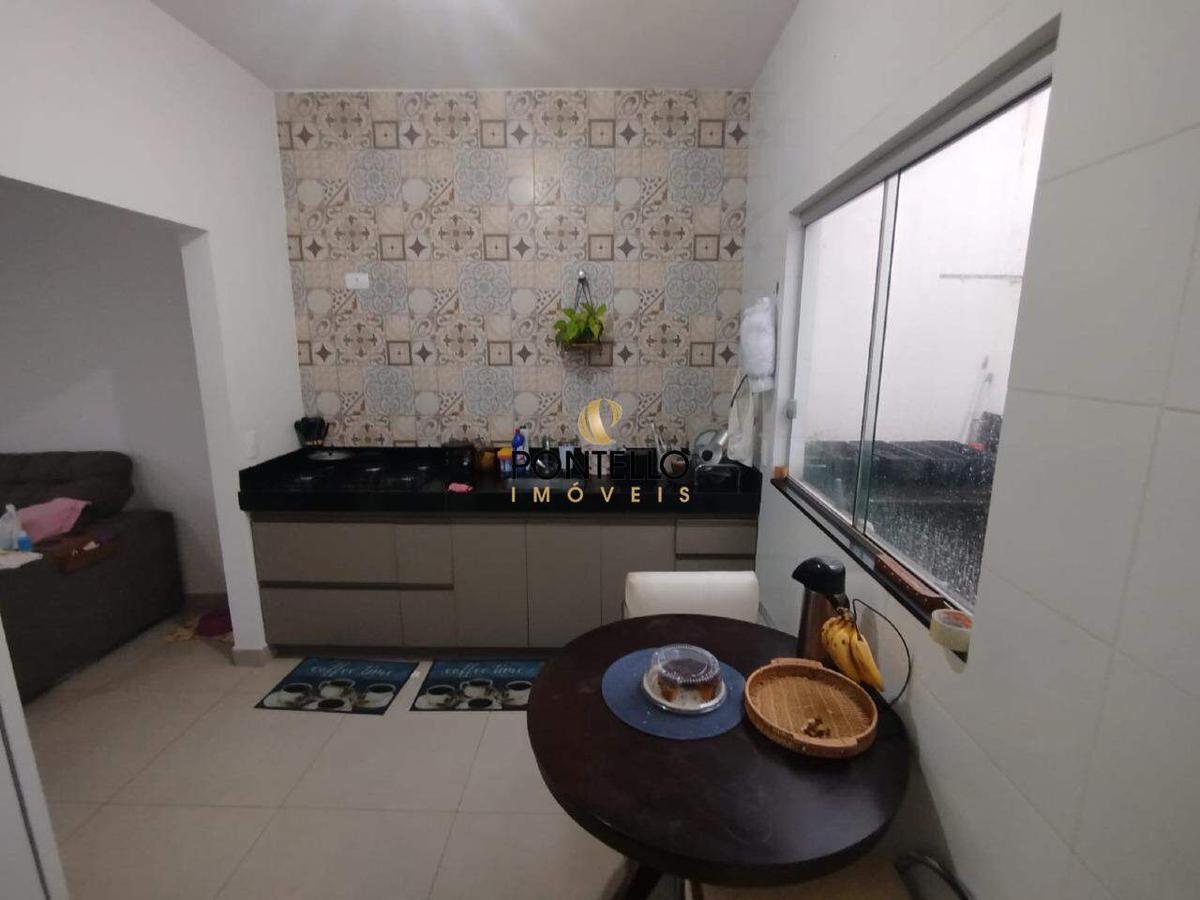 Casa, São Cristóvão, 2 Quartos, 2 Vagas