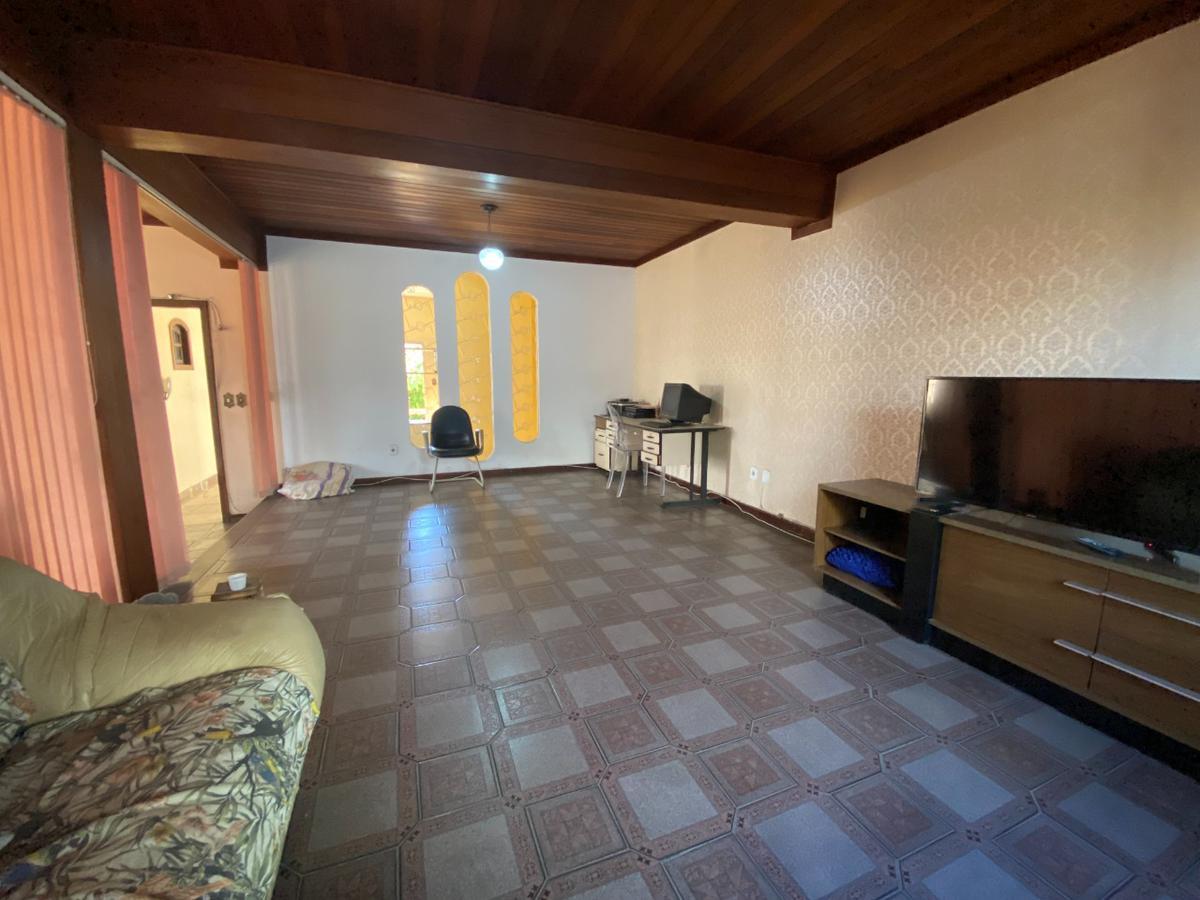 Casa, Vila Pérola, 4 Quartos, 5 Vagas, 1 Suíte