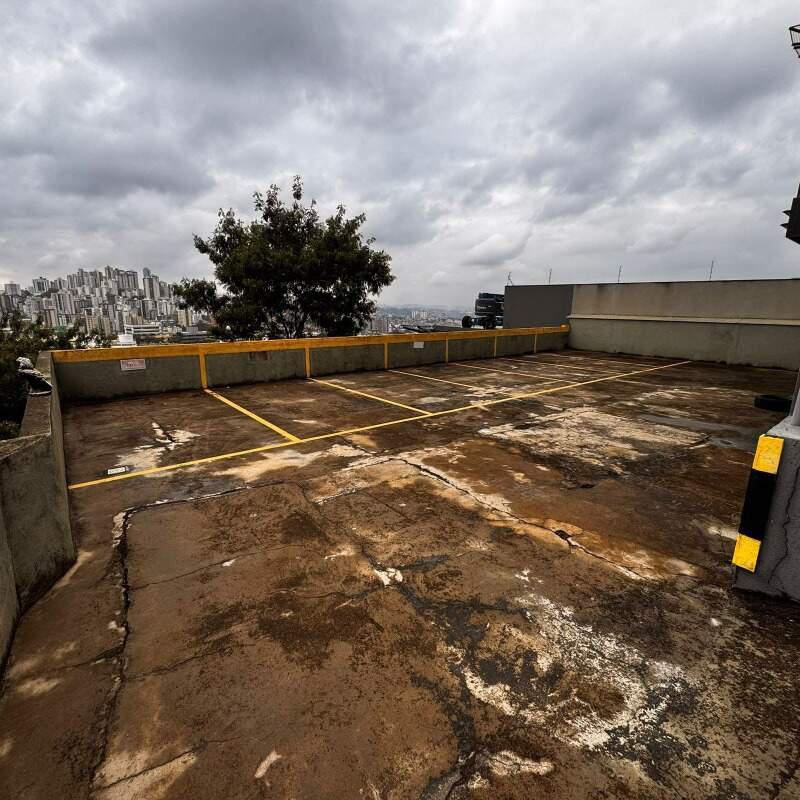 Andar, Estoril, 0 Quarto, 4 Vagas