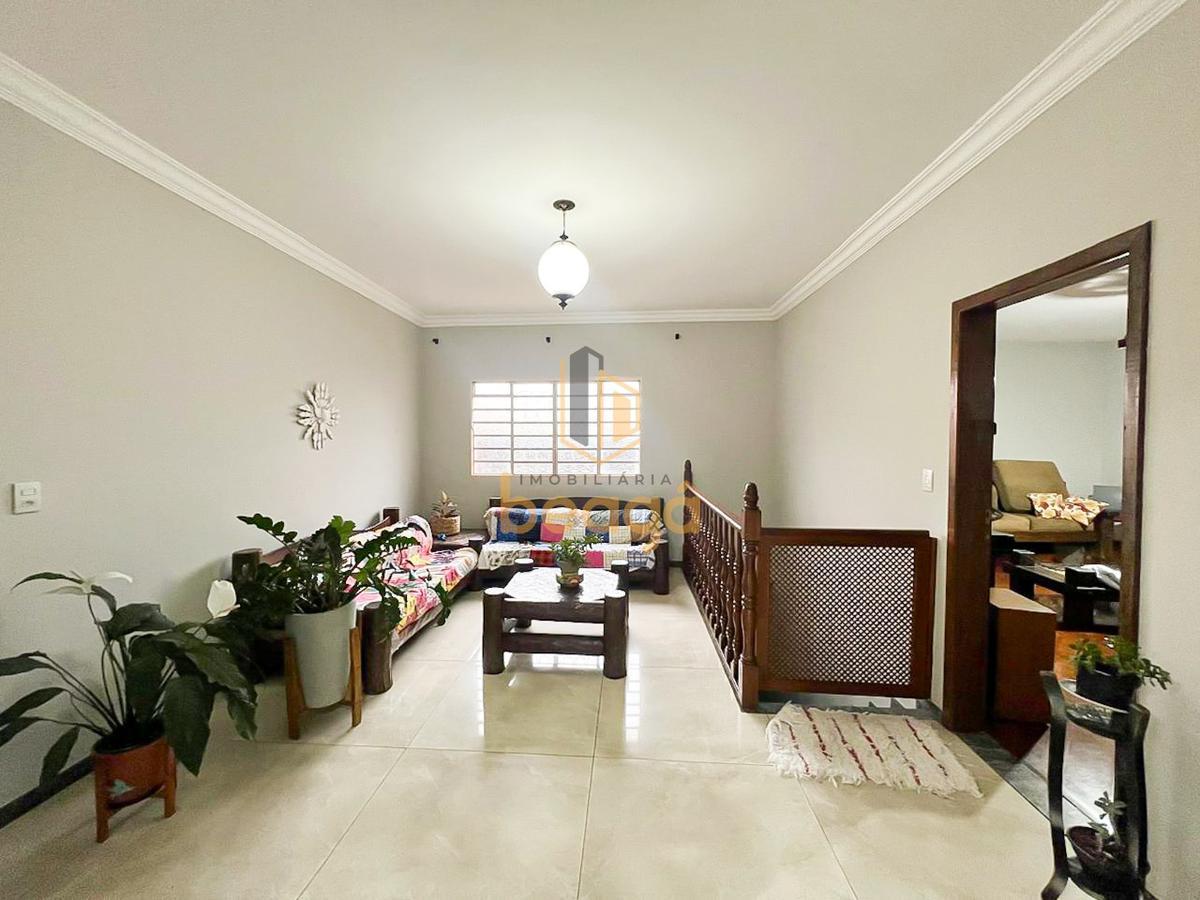 Casa, Nacional, 3 Quartos, 4 Vagas, 1 Suíte