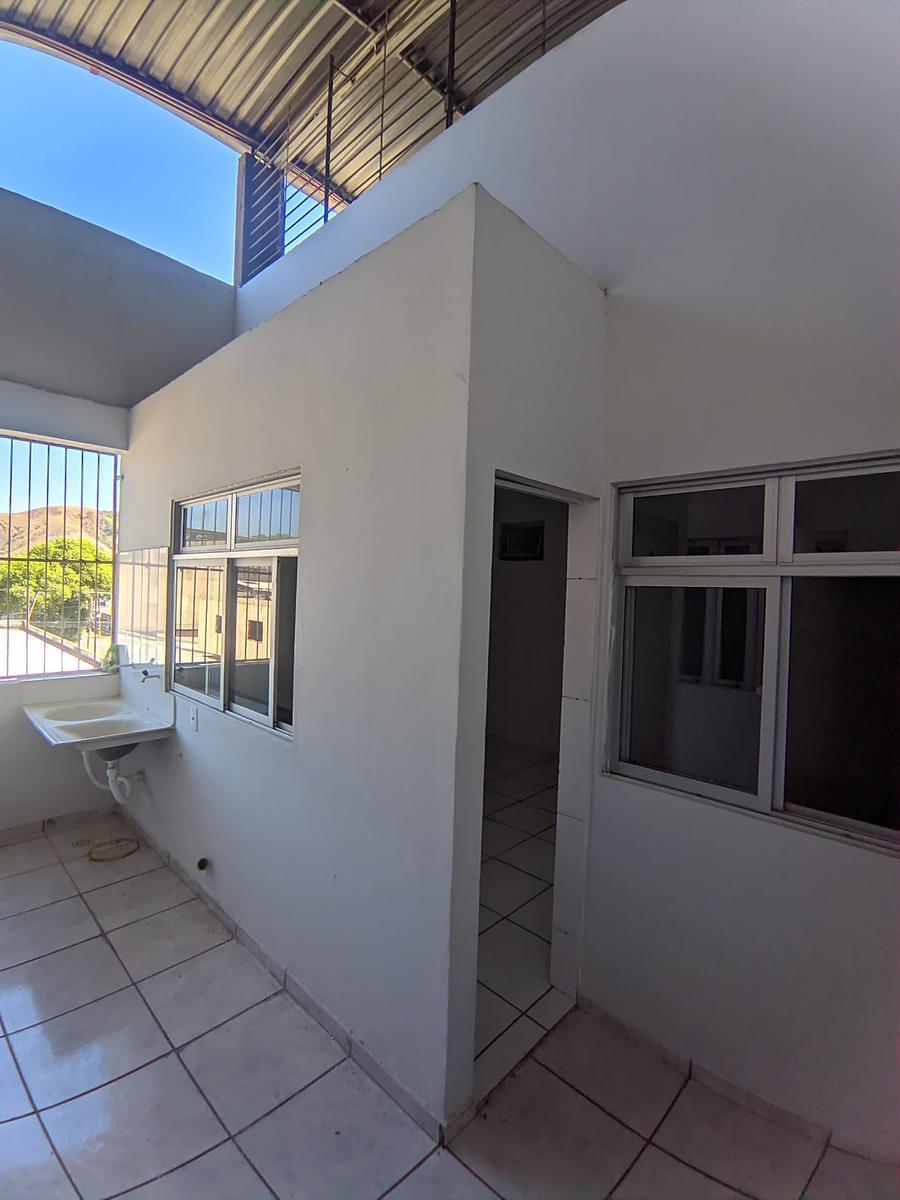 Apartamento, Santa Cruz, 2 Quartos, 0 Vaga