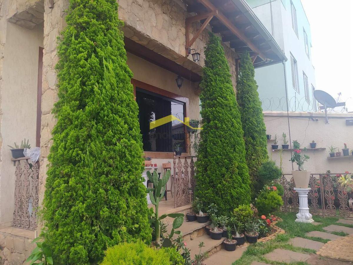 Casa, Estoril, 7 Quartos, 6 Vagas, 3 Suítes