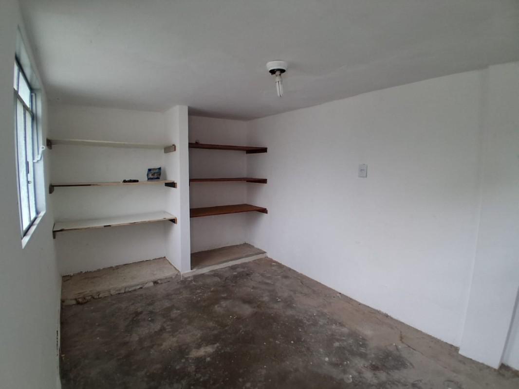 Casa, Cachoeirinha, 3 Quartos, 4 Vagas, 1 Suíte