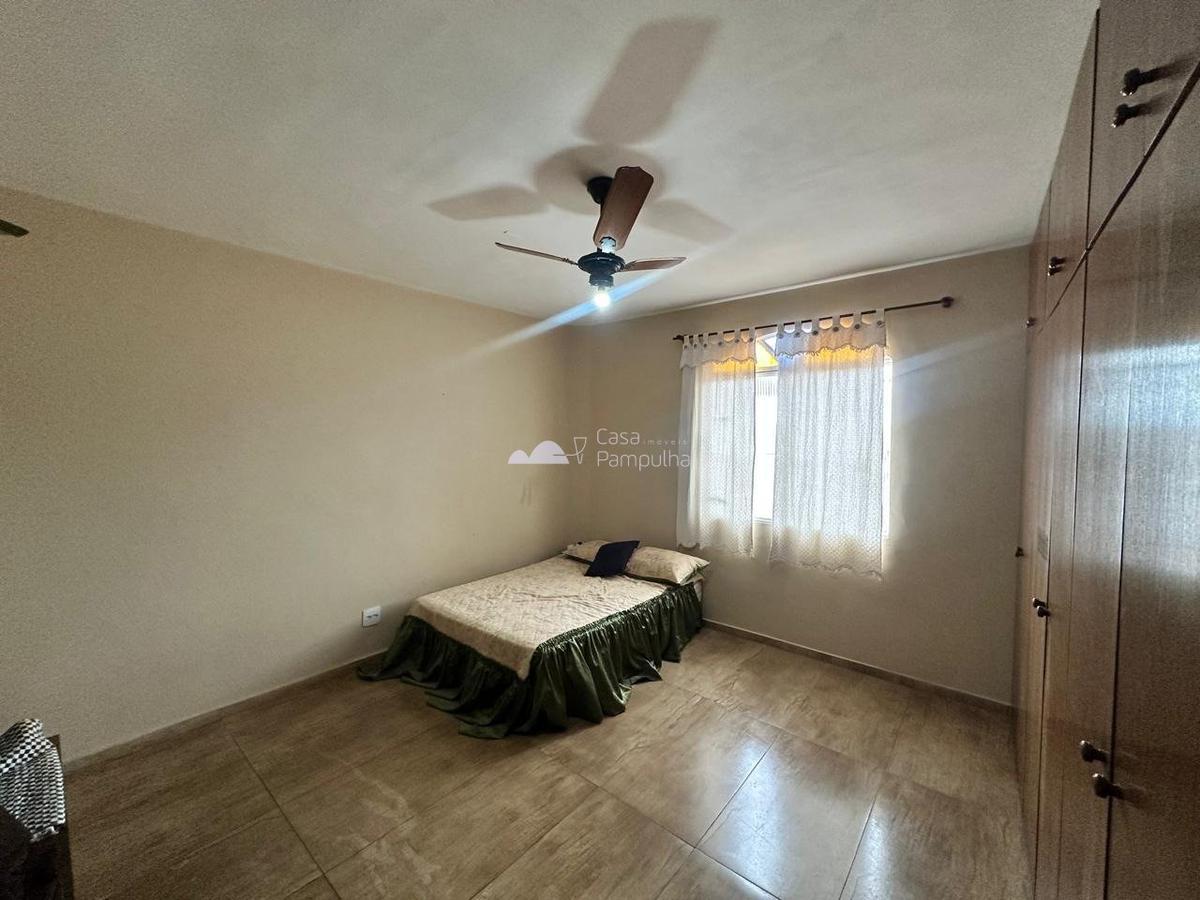 Casa, Planalto, 5 Quartos, 4 Vagas, 1 Suíte