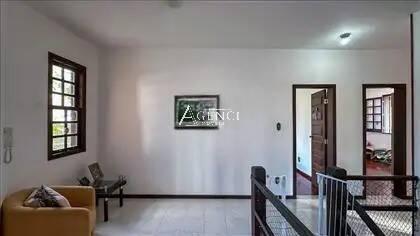 Casa, Camargos, 4 Quartos, 0 Vaga, 1 Suíte