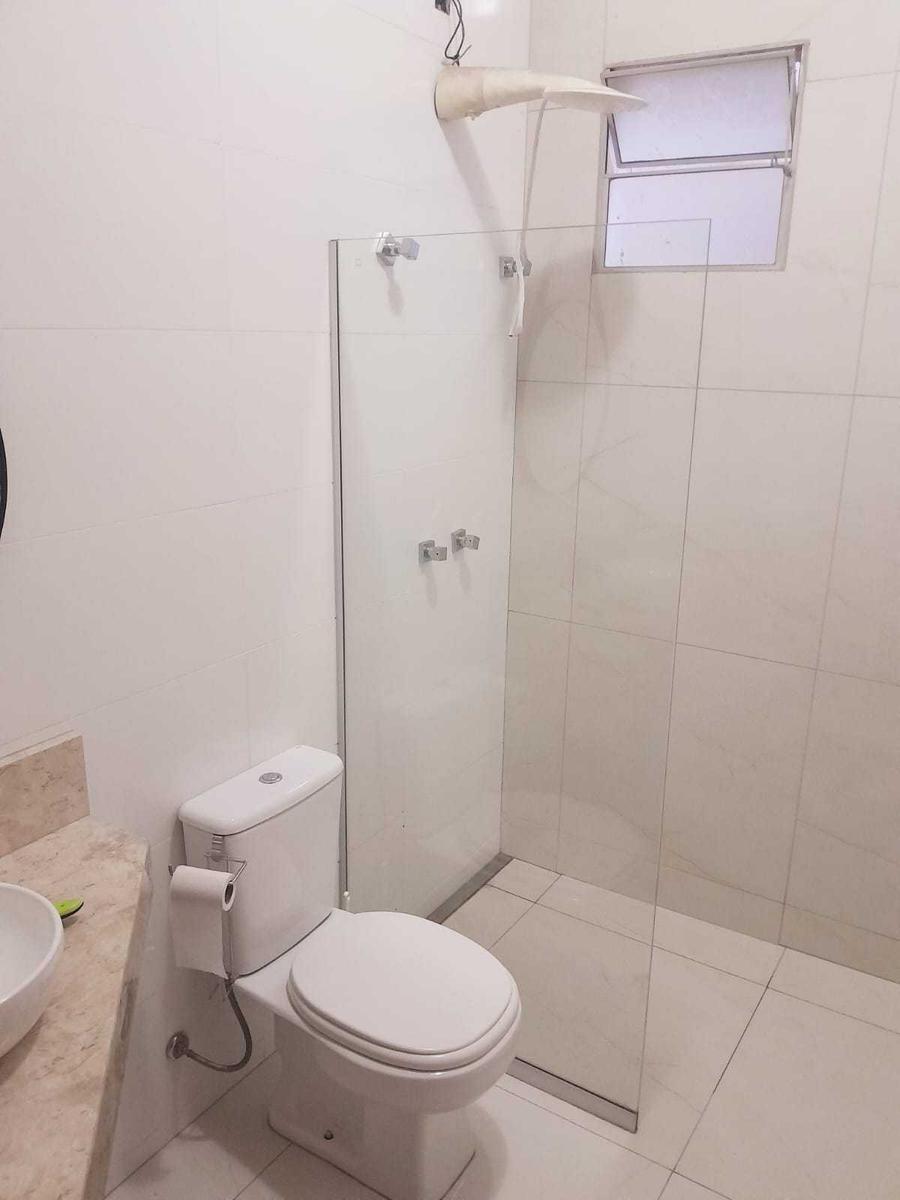 Casa, Europa, 3 Quartos, 0 Vaga, 1 Suíte