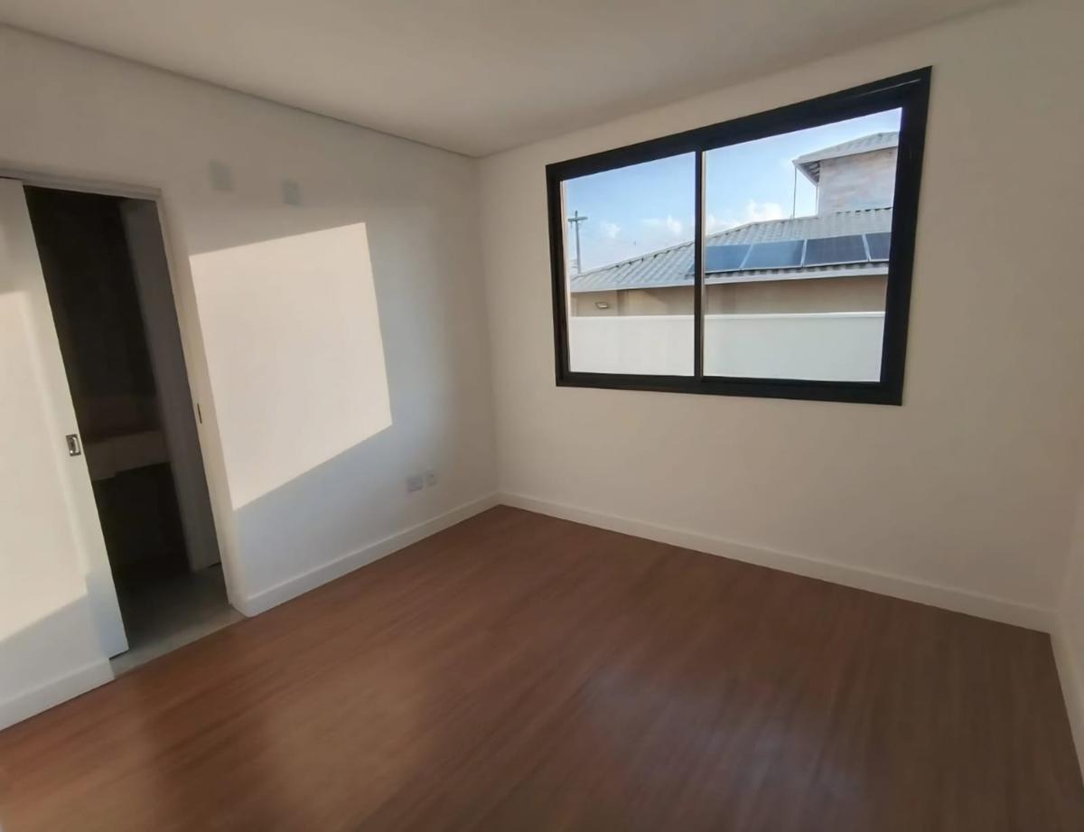 Casa, Planalto, 3 Quartos, 3 Vagas, 1 Suíte