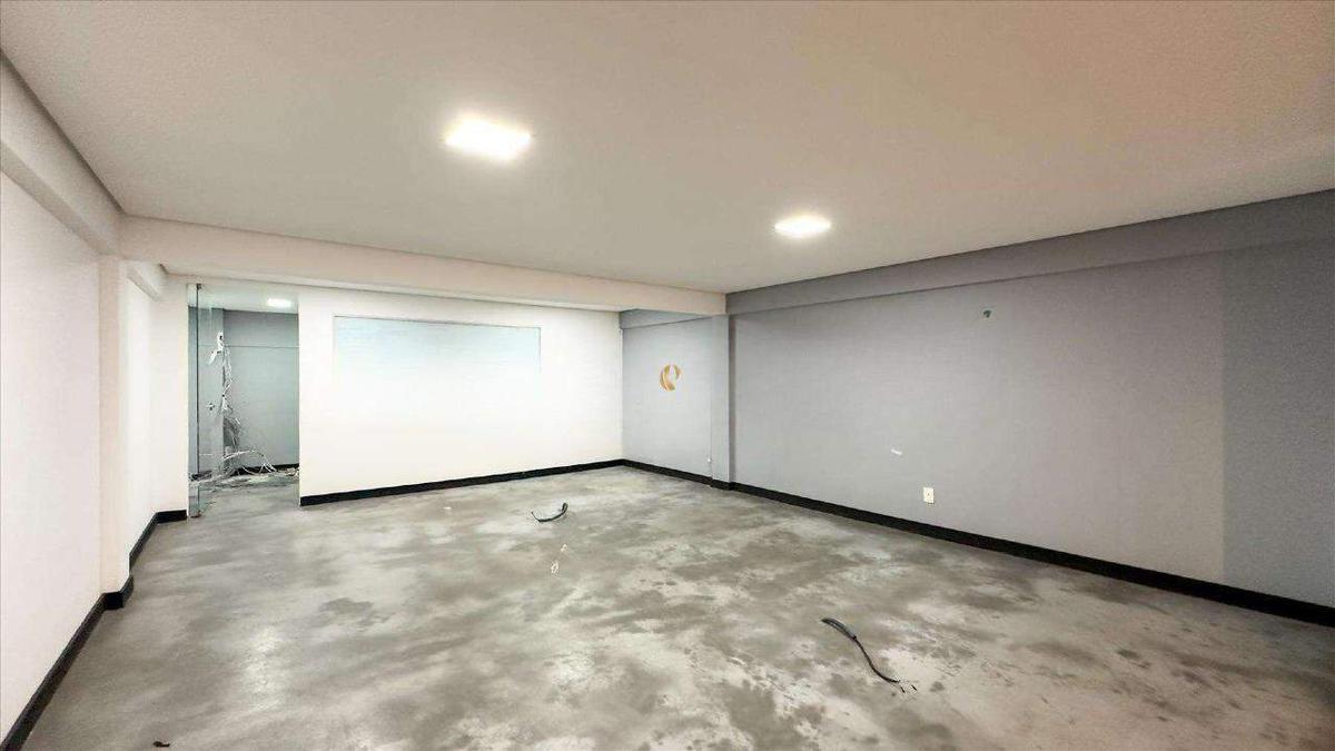 Andar, Estoril, 0 Quarto, 20 Vagas