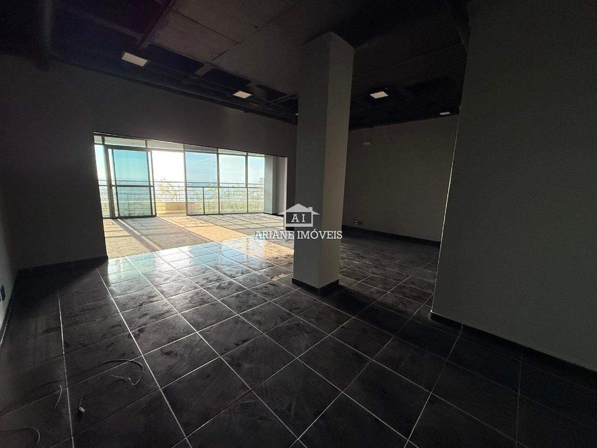 Sala, Estoril, 0 Quarto, 3 Vagas