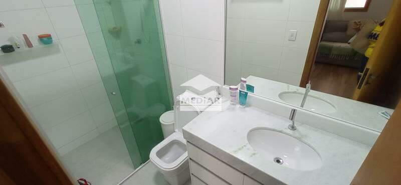 Casa, Colégio Batista, 5 Quartos, 2 Vagas, 2 Suítes