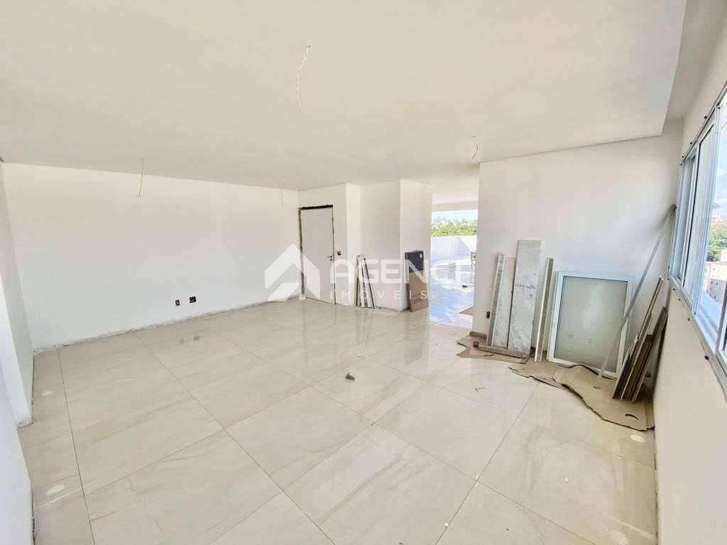 Apartamento, Cabral, 5 Quartos, 0 Vaga, 2 Suítes