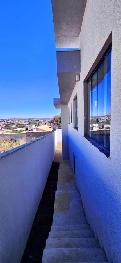 Casa, Jardim Imperial, 3 Quartos, 2 Vagas, 1 Suíte