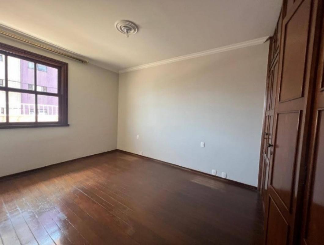 Apartamento, Funcionários, 4 Quartos, 4 Vagas, 1 Suíte