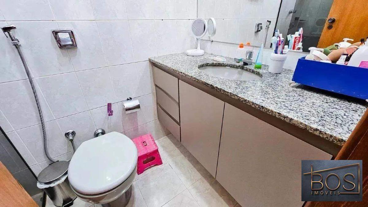 Apartamento, Sagrada Família, 3 Quartos, 2 Vagas, 1 Suíte