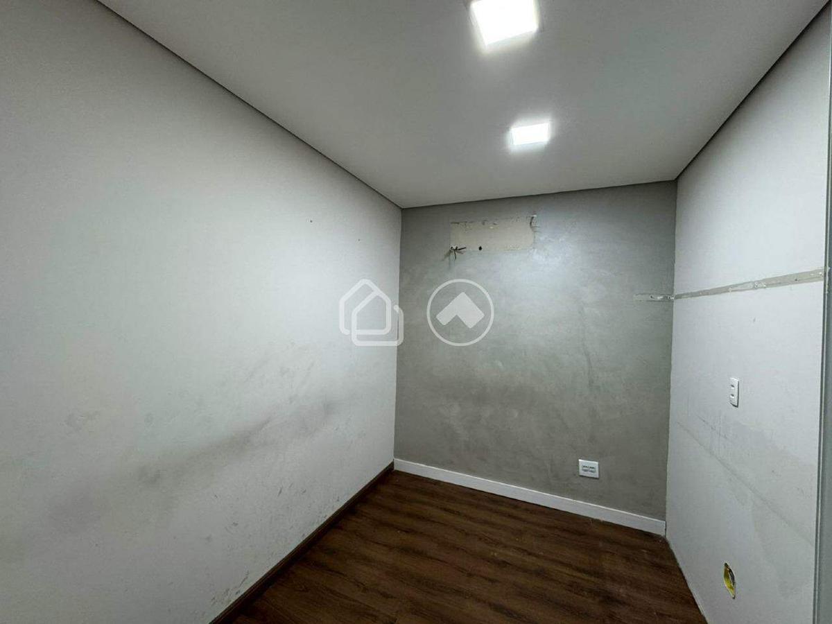 Loja, Buritis, 10 Vagas