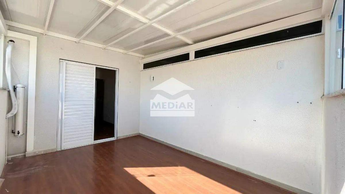 Apartamento, Sagrada Família, 1 Quarto, 1 Vaga