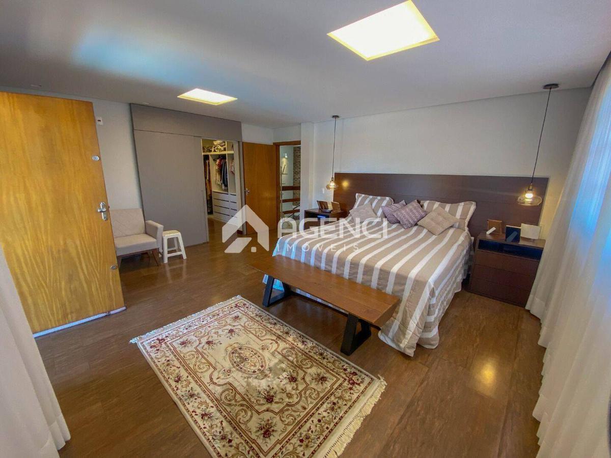 Casa, Trevo, 4 Quartos, 0 Vaga, 1 Suíte