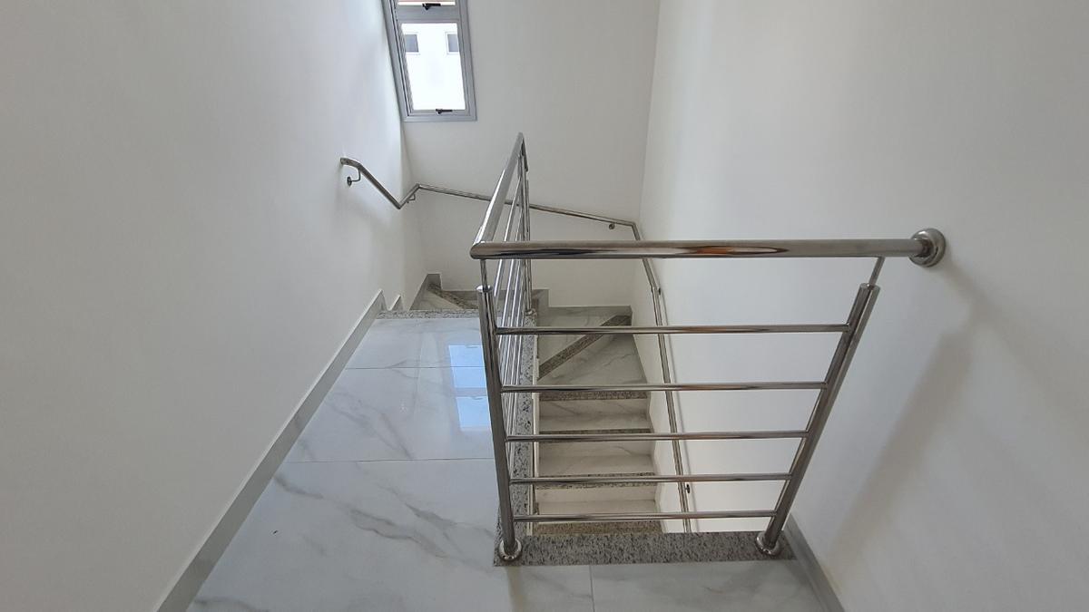 Casa, Centro, 3 Quartos, 2 Vagas, 1 Suíte