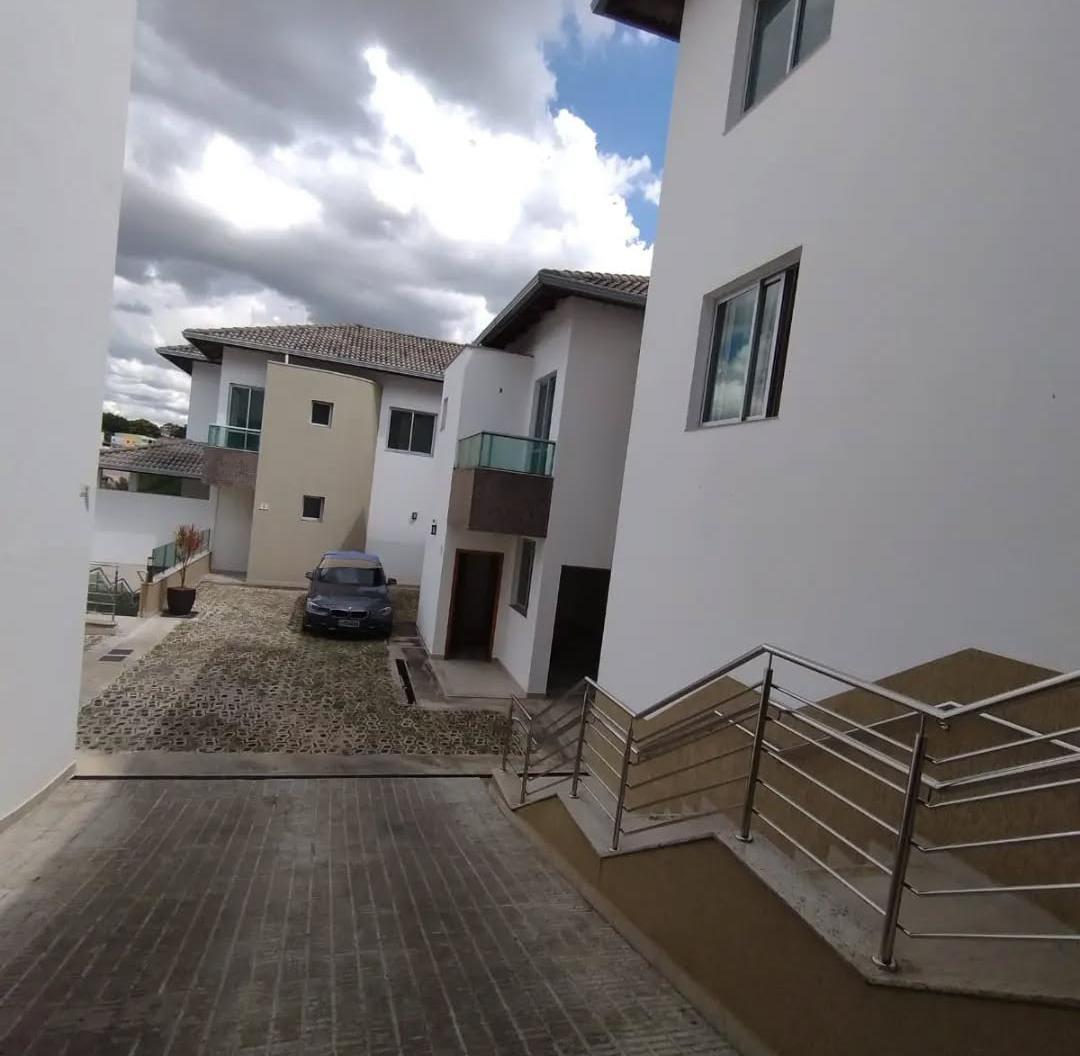 Casa, Centro, 3 Quartos, 2 Vagas, 1 Suíte