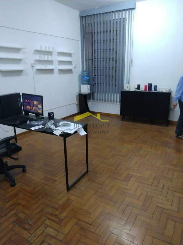 Sala, Centro