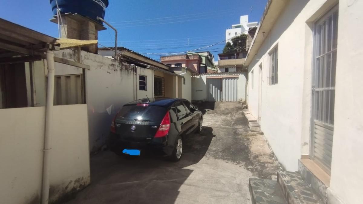 Casa, São Geraldo, 5 Quartos, 3 Vagas, 1 Suíte