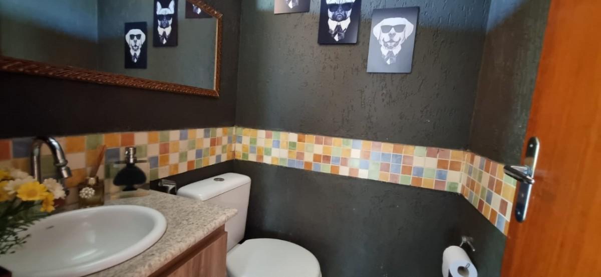 Casa, Jardim Imperial, 3 Quartos, 2 Vagas, 1 Suíte