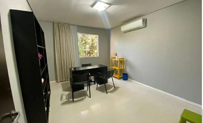 Casa, Estoril, 3 Quartos, 6 Vagas, 3 Suítes
