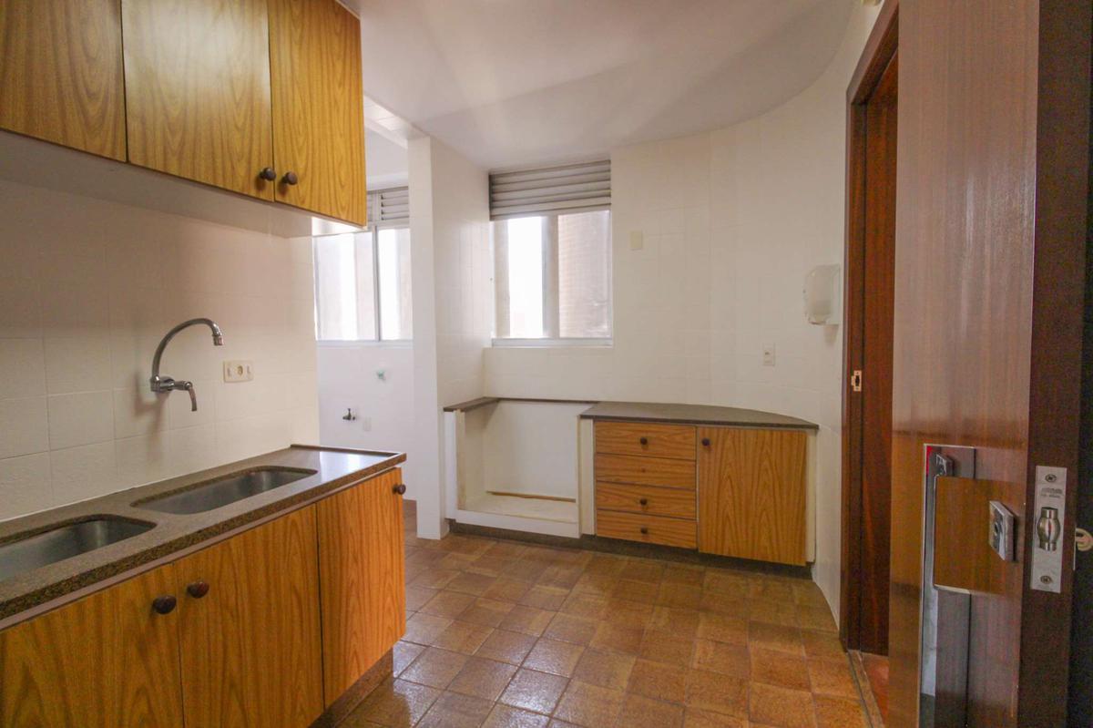 Apartamento, Funcionários, 4 Quartos, 2 Vagas, 1 Suíte