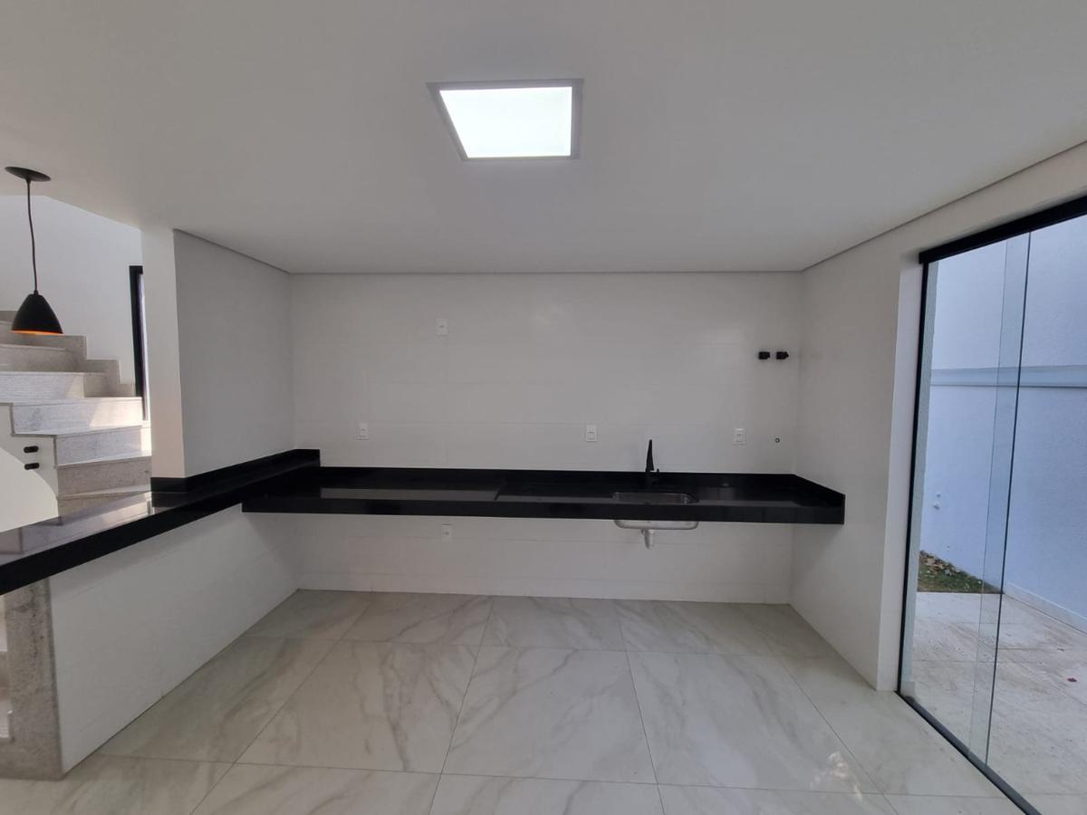 Casa, Planalto, 3 Quartos, 2 Vagas, 1 Suíte