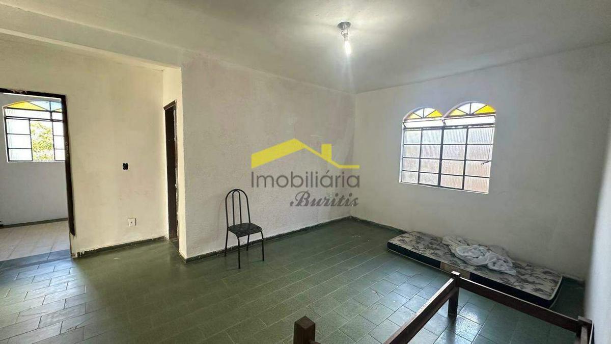 Casa, Palmeiras, 2 Quartos, 6 Vagas, 1 Suíte